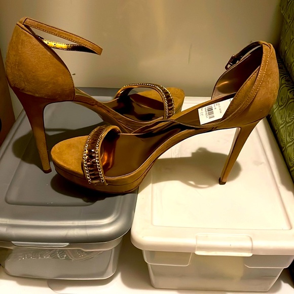 Golden Brown sz 9.5 heel - Picture 1 of 6